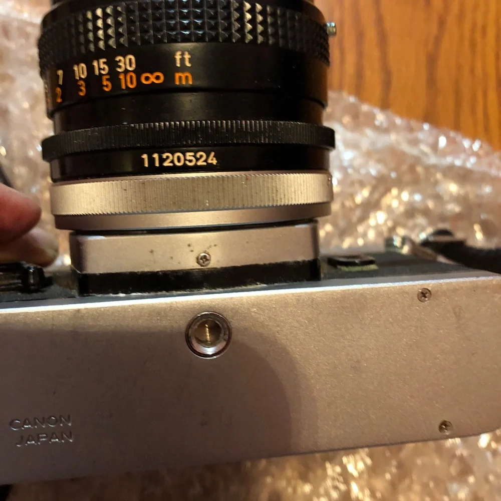 Canon FTb QL 35mm SLR Film Camera with 50mm F/1.8 Fast Prime Lens Tested Working